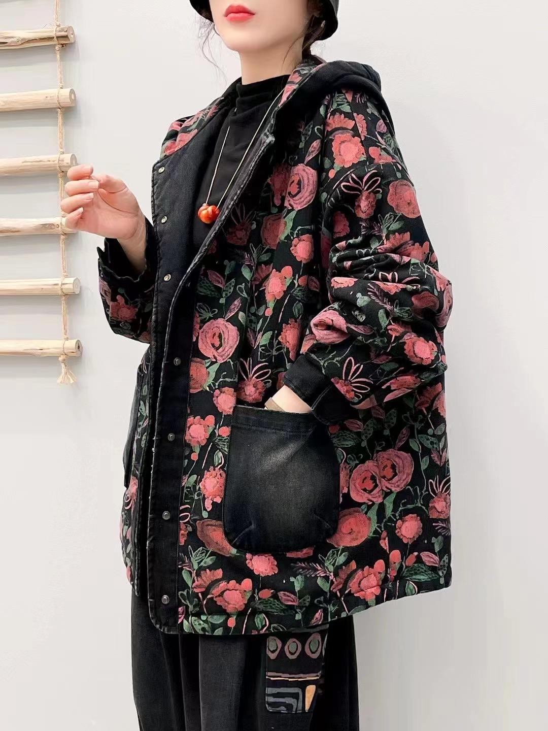 

Осень 2025 новый ретро цветочный принт верхняя одежда с длинными рукавами вставками большими карманами свободное и стройнящее большого размера женское пальто Average size