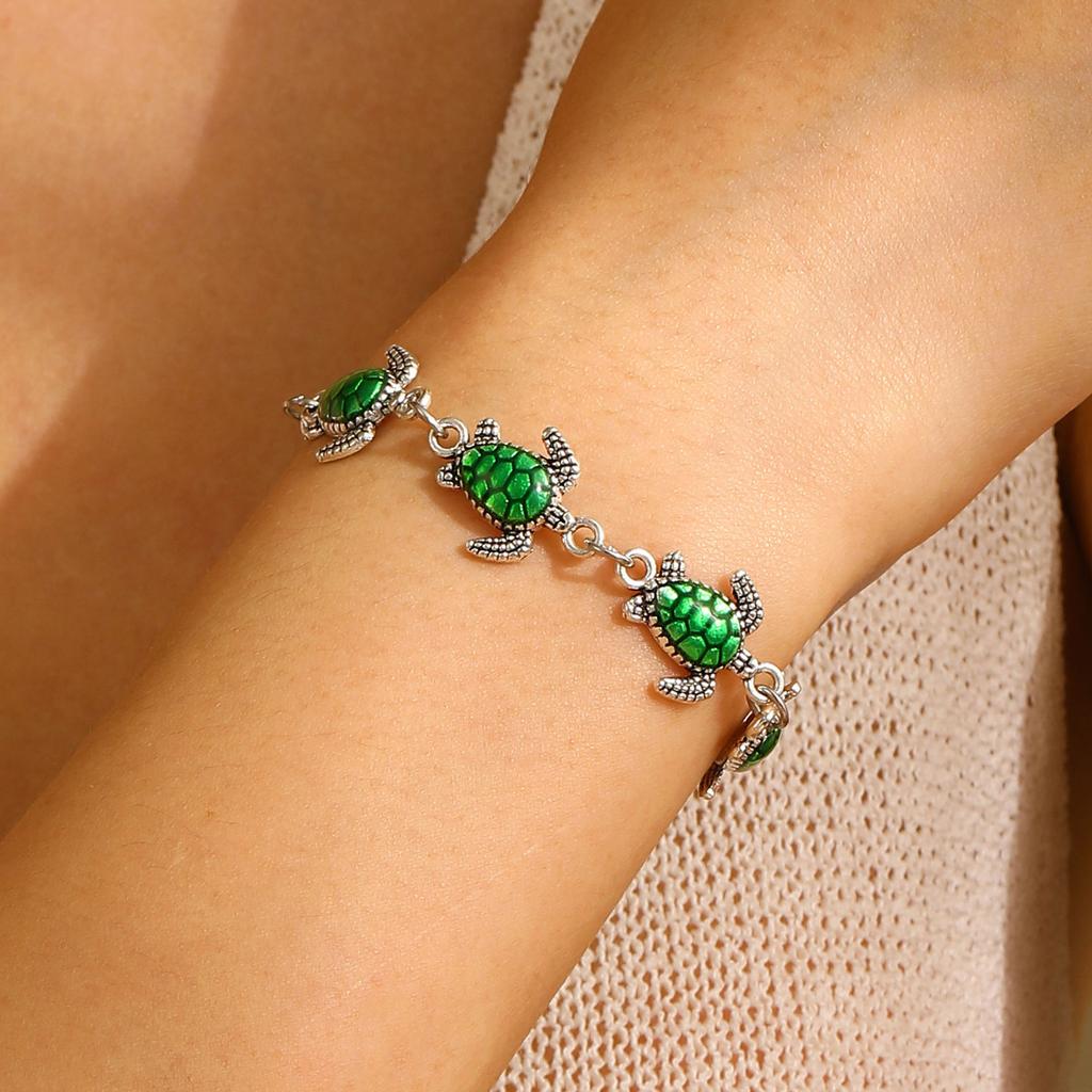 2025 new beach vacation wind alloy turtle handmade bracelet fashion niche retro jewelry spot wholesale