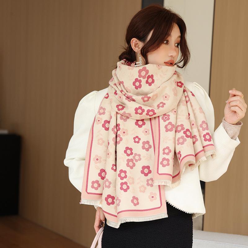 2023 New Autumn and Winter Vintage Fashion Printed Charm Scarf, Women's Warmth, Thickened Windproof Neck and Shawl Wrap