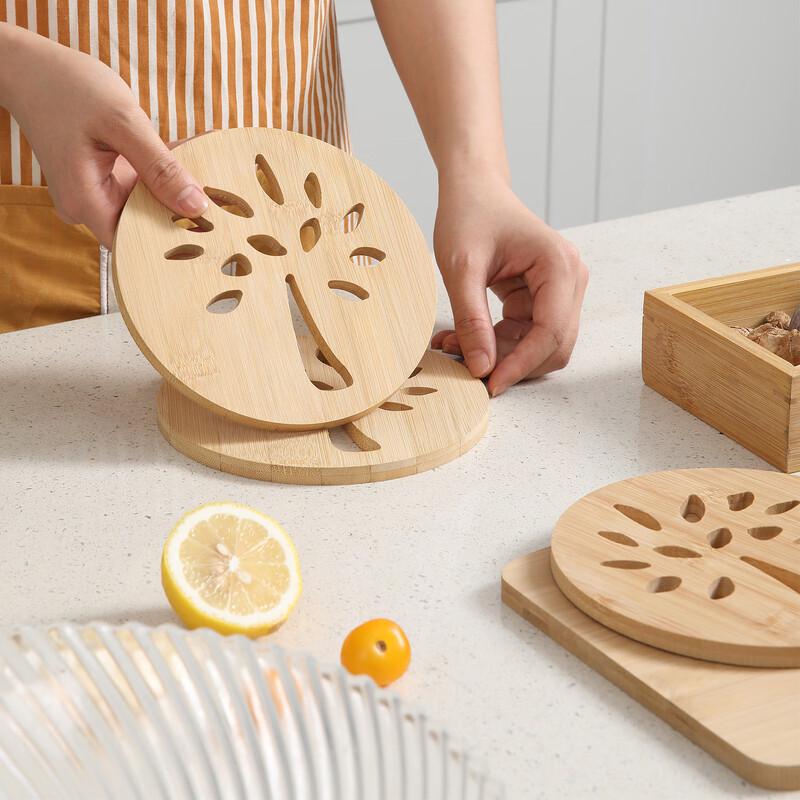 Meiliya Round Carved Bamboo Heat Resistant Placemat Set of 2