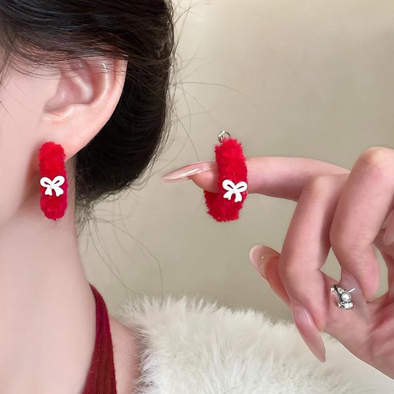 Spicy Girl Vibe: 2025 Sweet & Cool Niche Tassel Earrings - Chic & Slimming Long Design