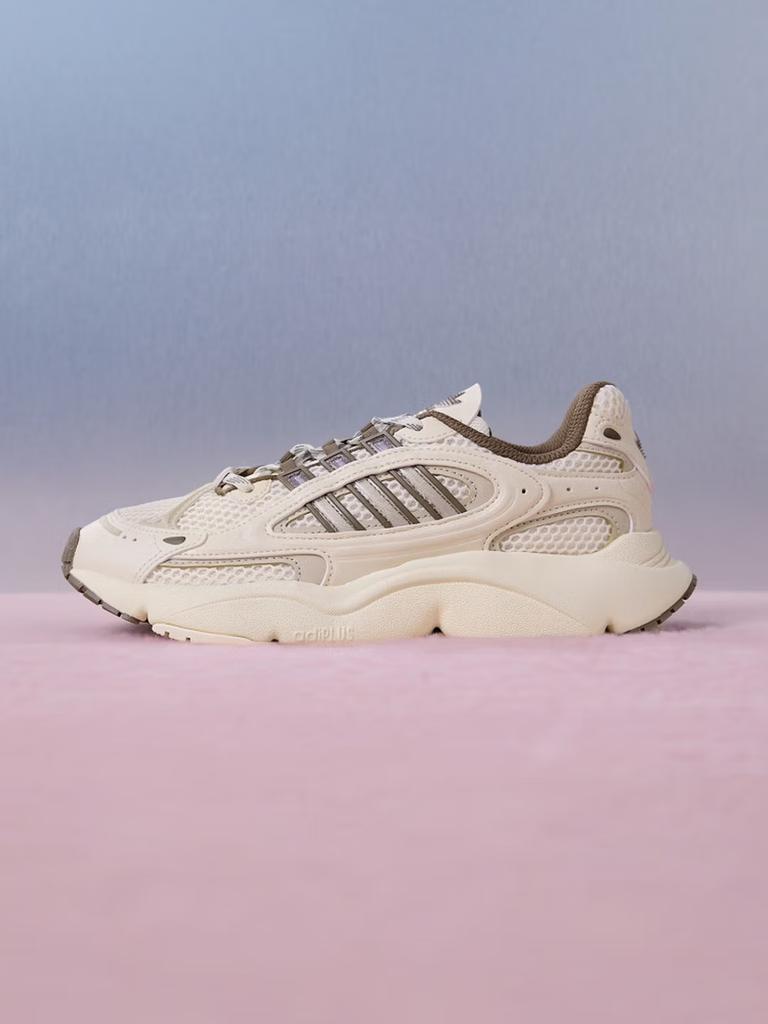 Adidas OZMILLEN Versatile Classic Sports Shoes for Women - Adidas Clover Pattern IF1815