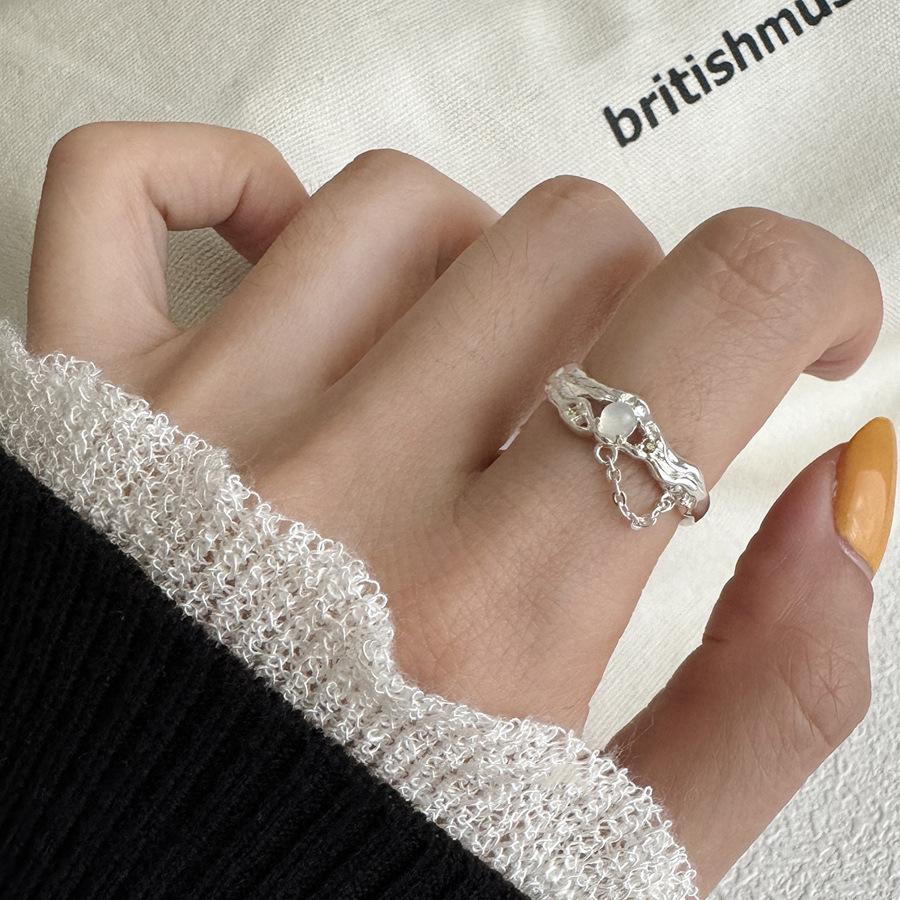 Lightweight Fashionforward Moonstone Agate Ring For Women With Striking Geometric Design