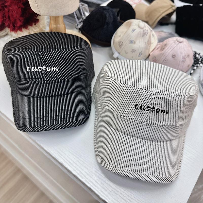Individuelle Mode gestreifte Mütze Herren flache Kappe warme Schnabelkappe Outdoor Freizeit Ohrenschutz Baumwollkappe kurzer Schirm gestrickte Wollmütze