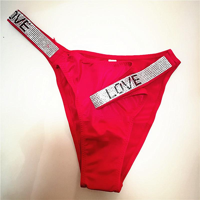 

Европейско-американское кружевное нижнее белье стринг из молочного шелка с буквенным принтом из страз - Стиль 831 M (High Quality) красный