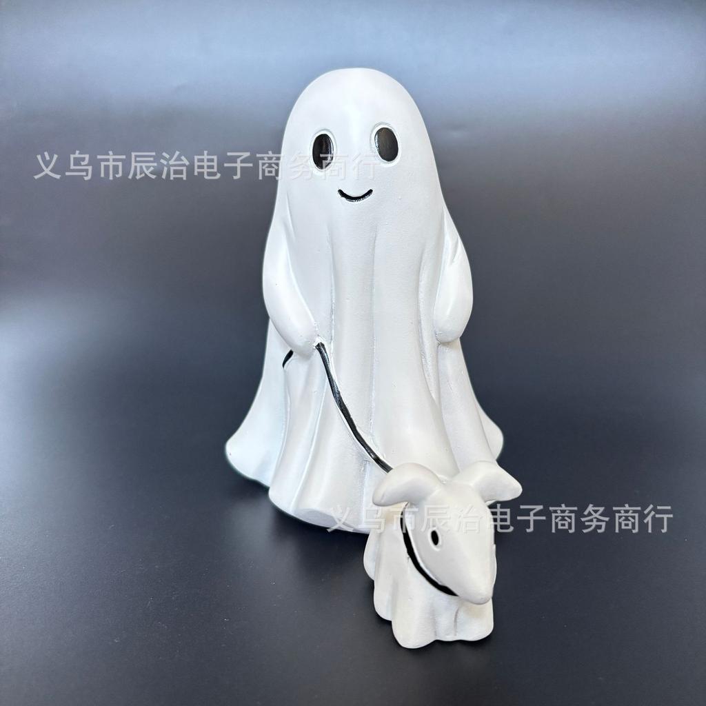 New men's and women's ghost walking dog decorations, ornaments, home garden decoration, ghost horror art