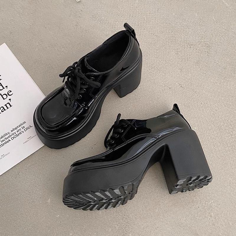 Sweet and cool retro Mary Jane shoes women's French niche design sense small leather shoes thick heel high heels 2025 spring and summer new models