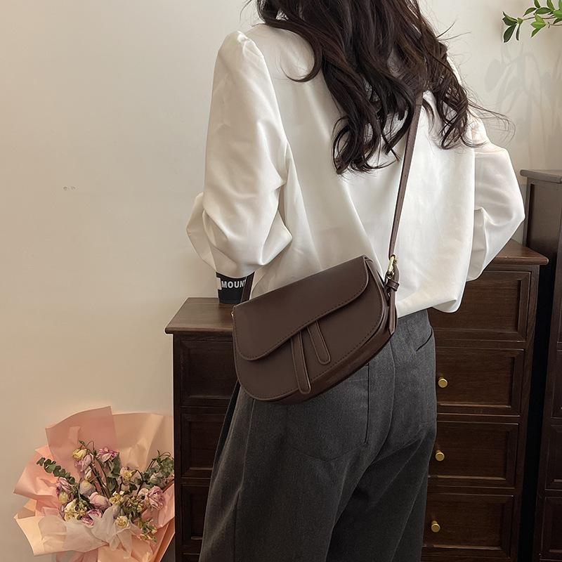 Premium texture niche bag 2025 new women's bag summer popular messenger bag single shoulder underarm saddle bag