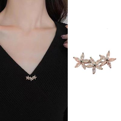 High-End Flower Brooch, Female Brooch, Small Pin, Fixed Clothes, Design Sense, Niche Anti-Light Buckle, Decorative Accessories