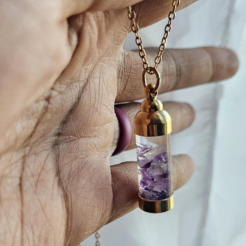 Коллекция нишевых хрустальных ожерелий с разноцветными драгоценными камнями, прозрачный корпус-бутылочка, персонализированные аксессуары с камнями энергии