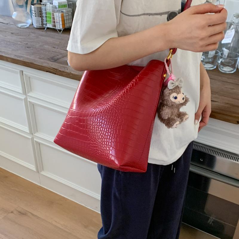 Fashion Large-capacity Bag Women's New Shoulder Messenger Bag