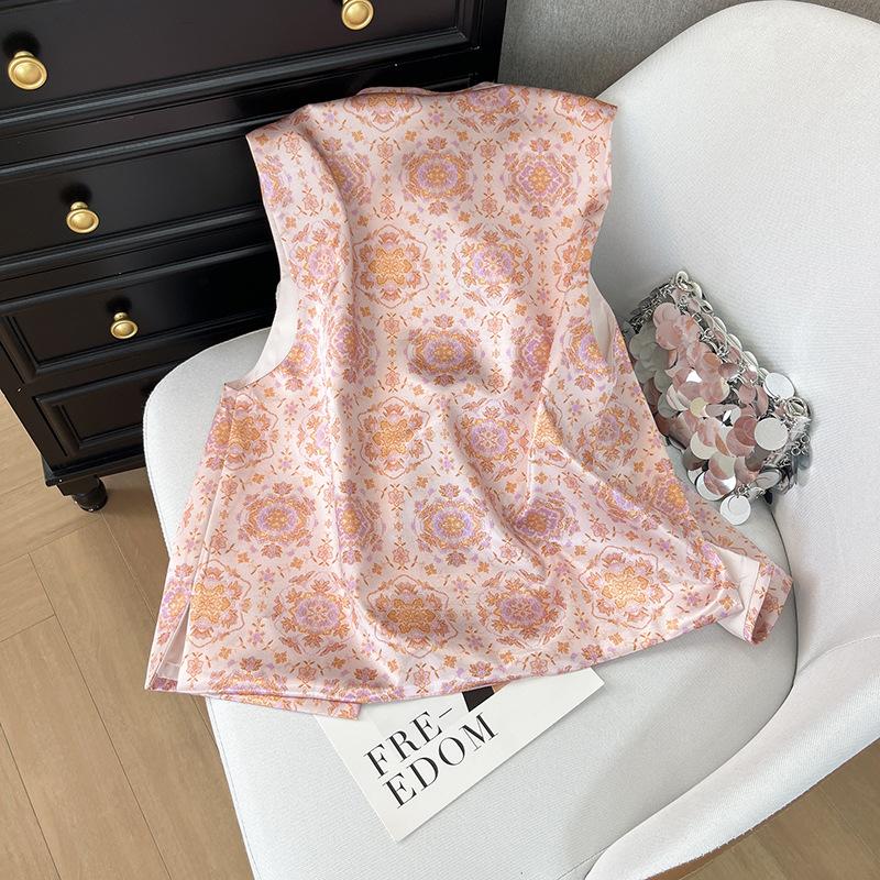 Vest women's early spring satin jacquard embroidered vest vest with outer buckle vest