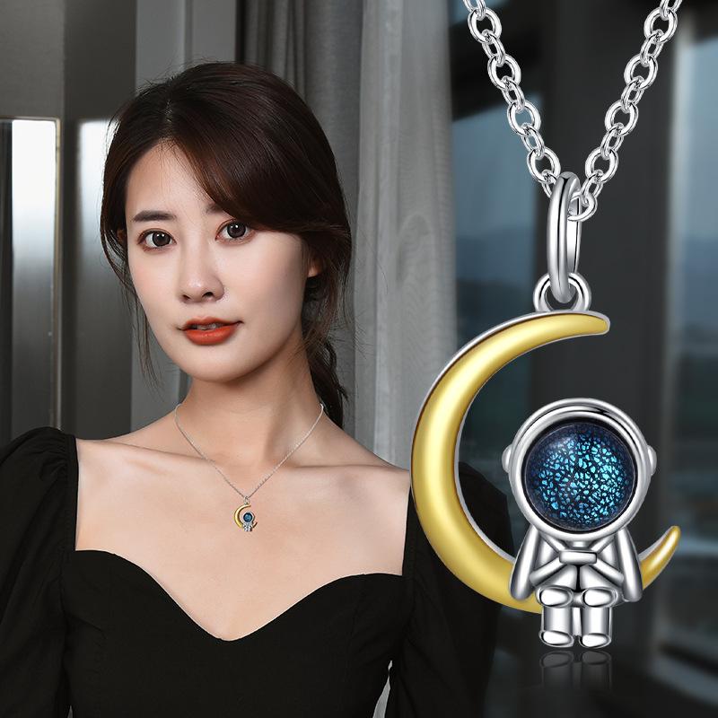 

New 2022 Stylish Couples Astronaut Necklace Featuring Unique Star And Moon Design In Titanium Steel Moonlight