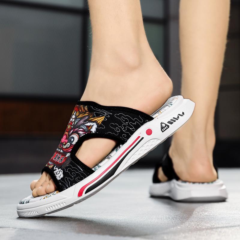 Fashion Summer Youth Slippers Men Unique Design High Quality Slippers Non Slip Outside Flip Flops Thick Soled Toe Sandals