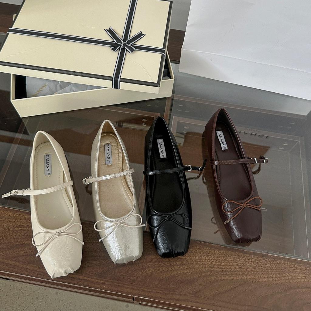 2025 Autumn and Winter New French Retro Square Head Shallow Mouth Single Shoes Women's Versatile One-word Belt Ballet Shoes Women