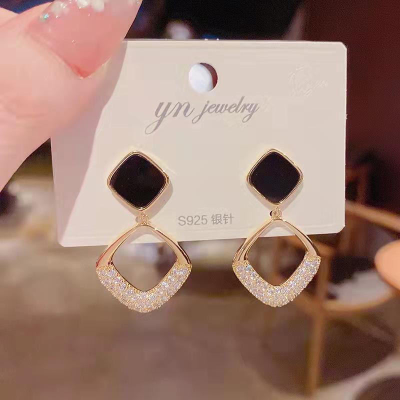 925 Silver Needle Temperament High-end Full Diamond Pearl Earrings Women's ins Wind Geometric Earrings Korean Light Luxury Earrings