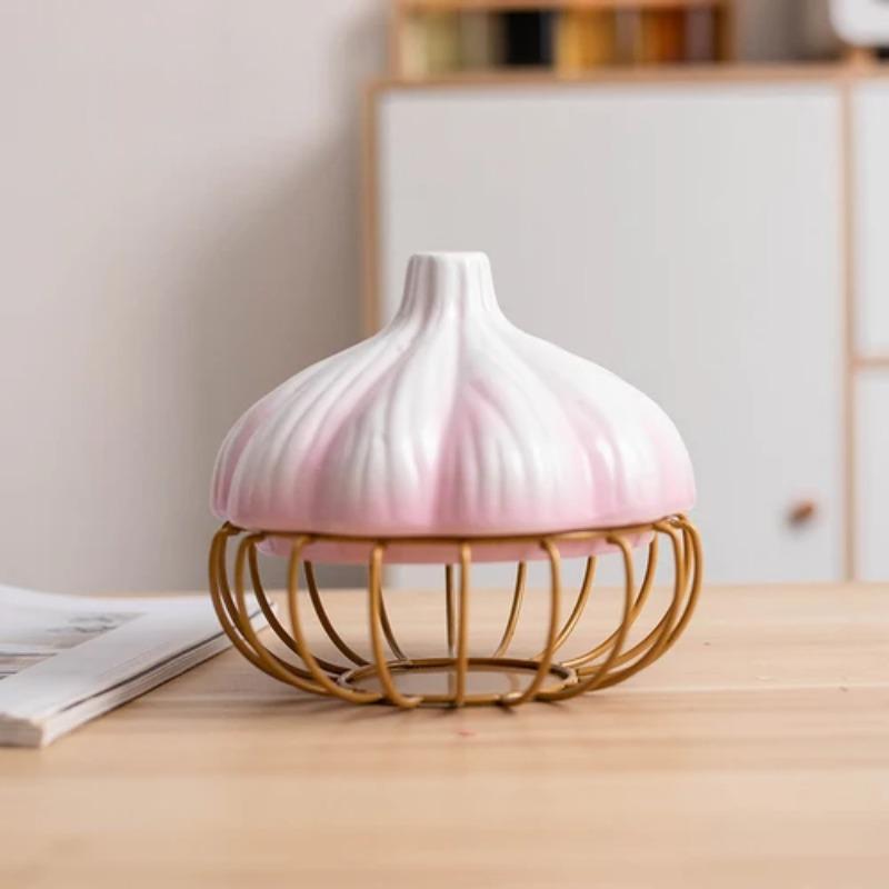 

Креативная корзина для хранения чеснока Керамическая крышка Корзина для хранения яиц, лука, имбиря, чеснока Кованая железная корзина для хранения Кухонные принадлежности