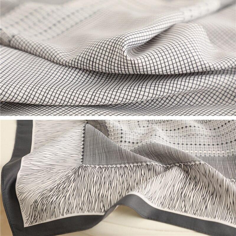 2021 Scarf med tryck för kvinnor 90 *90 cm fyrkantig siden Hijab Bandana Halsduk för kvinnor Foulard Sjal Wraps Echarpe Beach Stoles