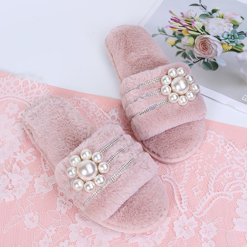 Fashion Fashion Pearl Decor Fur Slippers for Women Winter Warm Flat Indoor Home Slippers Woman Rhinestones Open Toe Plush Slides Sandals