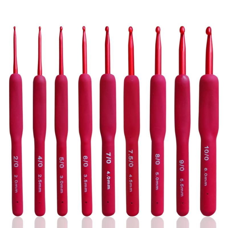 Metal Aluminum TPR Crochet Hooks Knitting Kit with Soft Handle for DIY Crafts