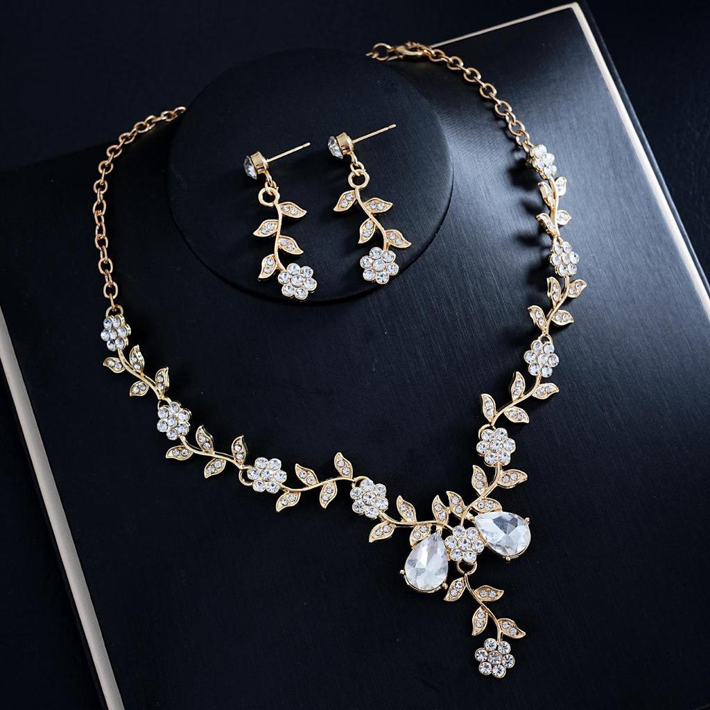 Sunflower Rhinestone Crystal Jewelry Set: Necklace & Earrings for Women
