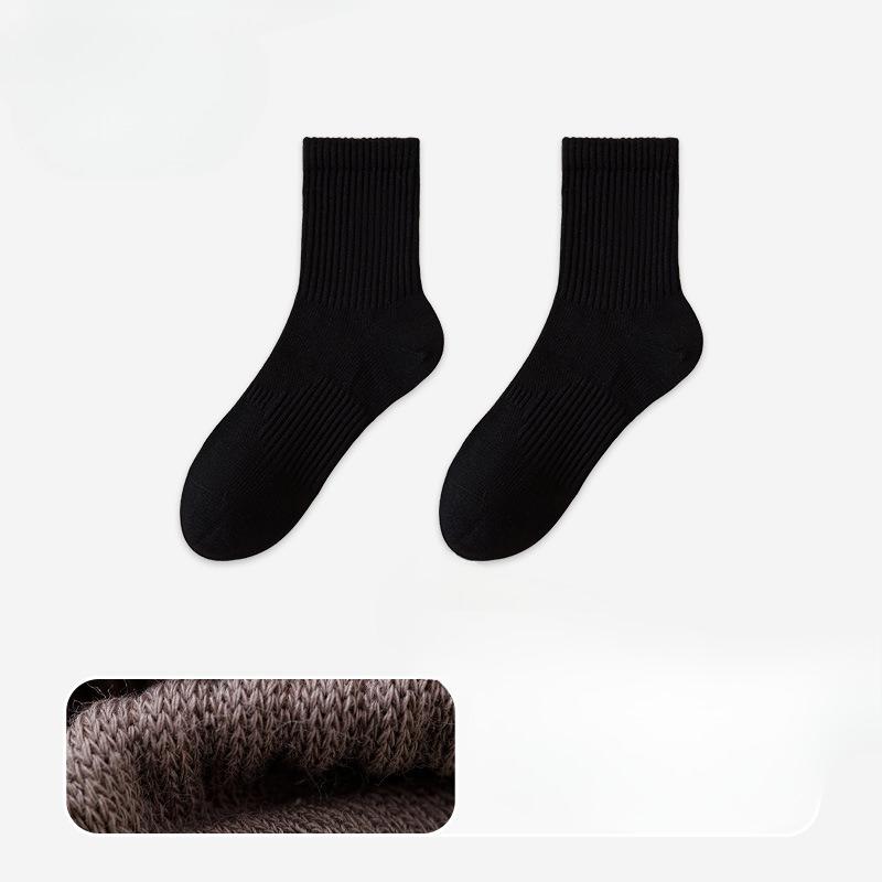 Male Spring and Autumn Leisure Sports Sweat Absorbing Antibacterial Deodorant Socks