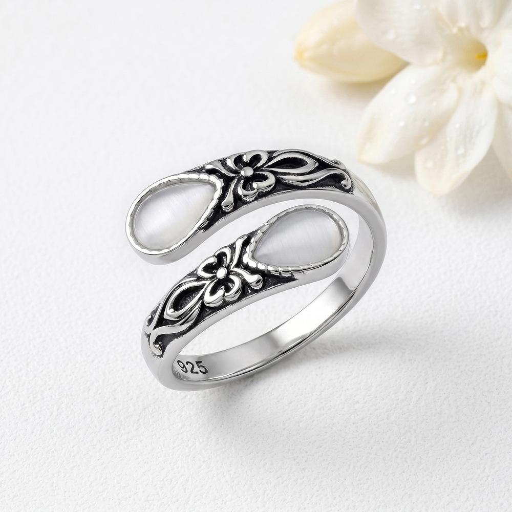 European and American Moonstone Pear-shaped Ring Female Victorian Retro Relief Bow Bosnian Style Ring