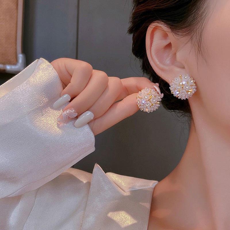 S925 Silver Flower Stud Earrings - Luxury Niche Design, Cold Style, Versatile, High-End for Women