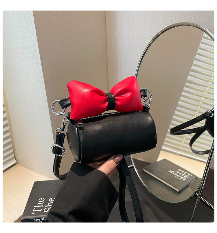 

Модная повседневная сумка-подушка на плечо с бантом, новая текстура, большая вместимость, женская чёрный