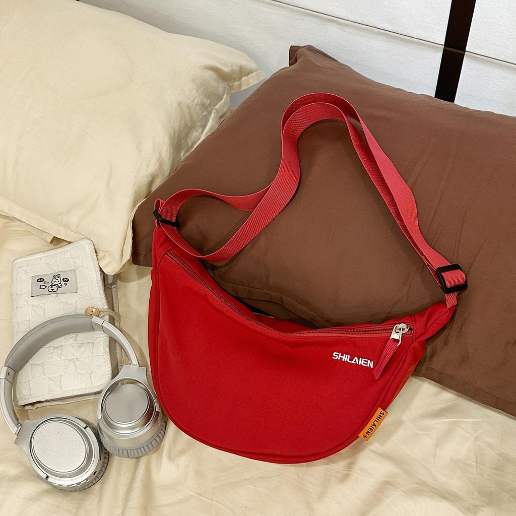 Bag Women'S Autumn And Winter Super Fire Commuter Dumpling Bag Student Fashion Versatile One Shoulder Crossbody Niche Design