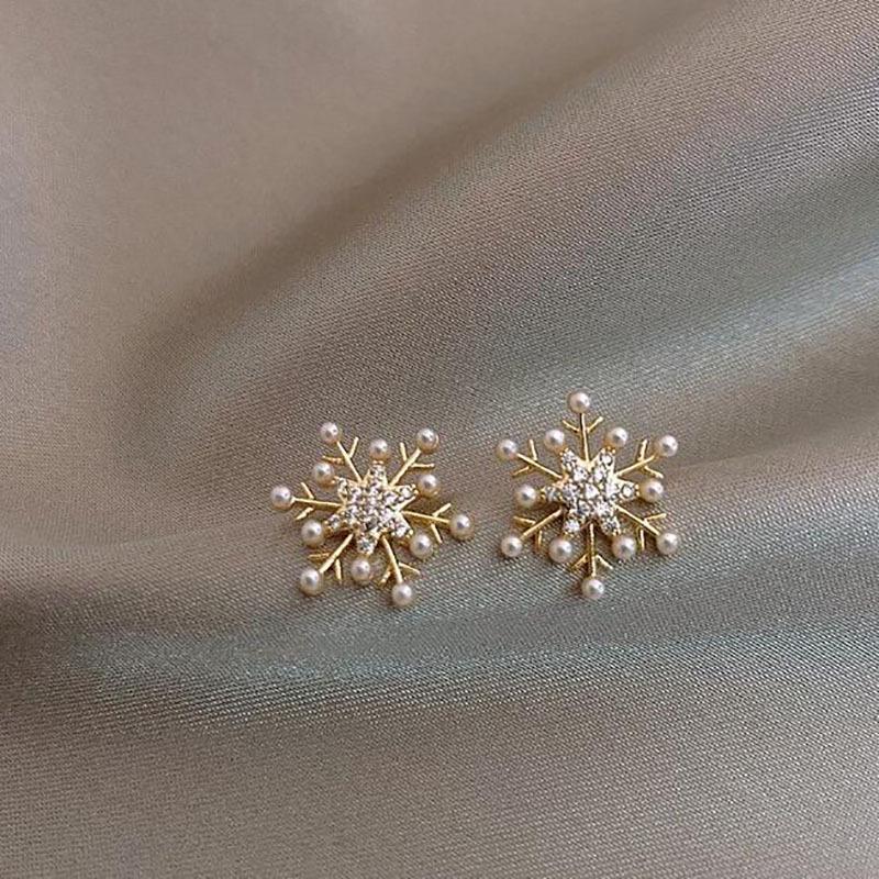 Korean Style S925 Sterling Silver Snowflake Diamond Pearl Stud Earrings for Women