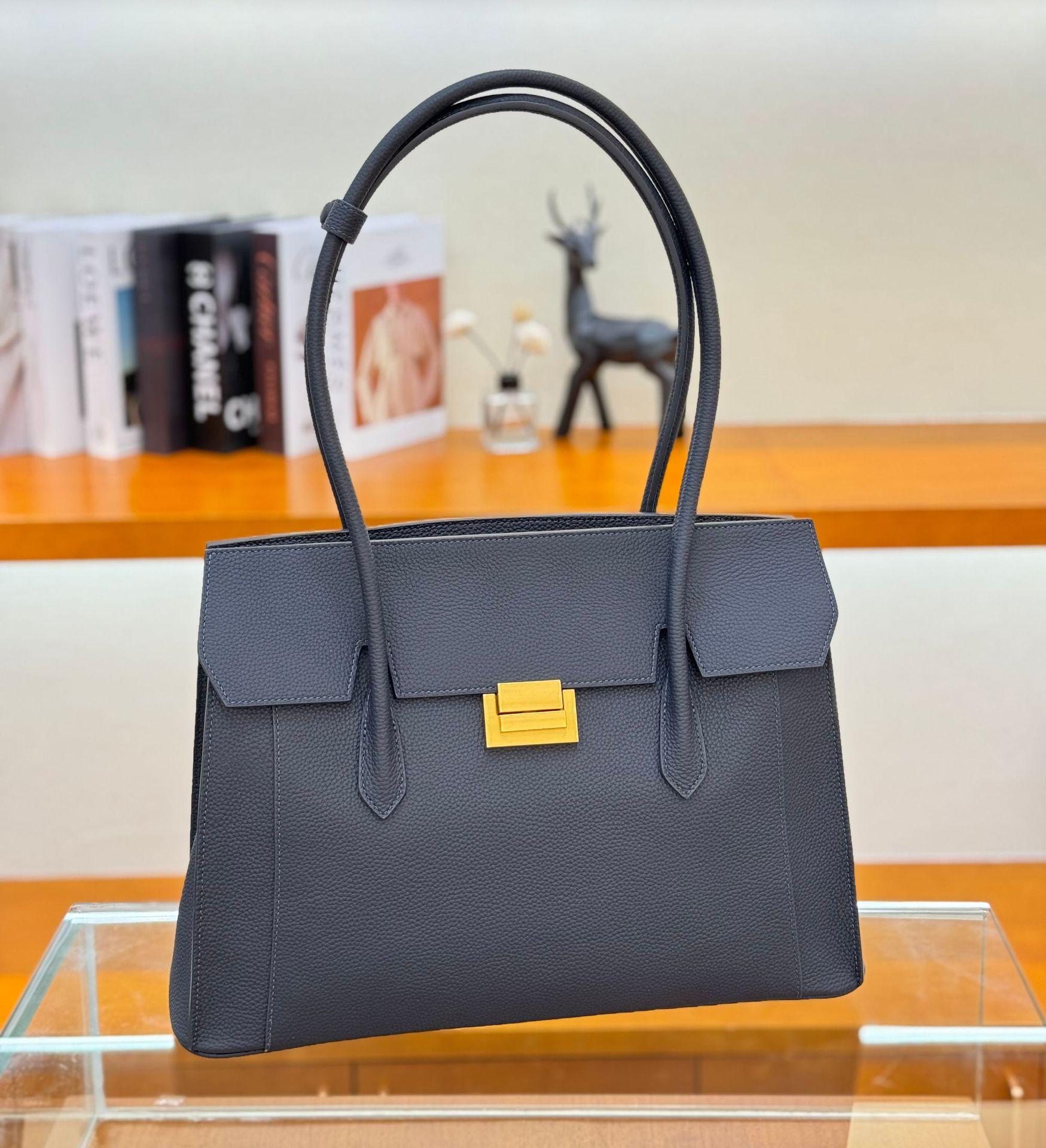 

Легкая роскошная женская сумка из натуральной кожи, новая модная модная сумка через плечо большой вместимости, трендовая сумка через плечо 40x15x26cm