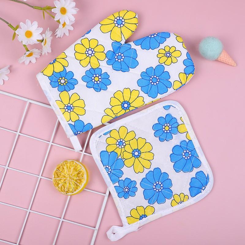 Heavy Duty Oven Mitts Pot Holder Set Heat Resistant Kitchen Gloves Baking Microwaving Grilling