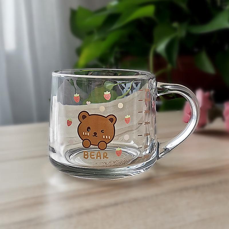 Cupa de lapte drăguță din sticlă cu pai de desene animate, cu capac și linguriță, cadou personalizat.