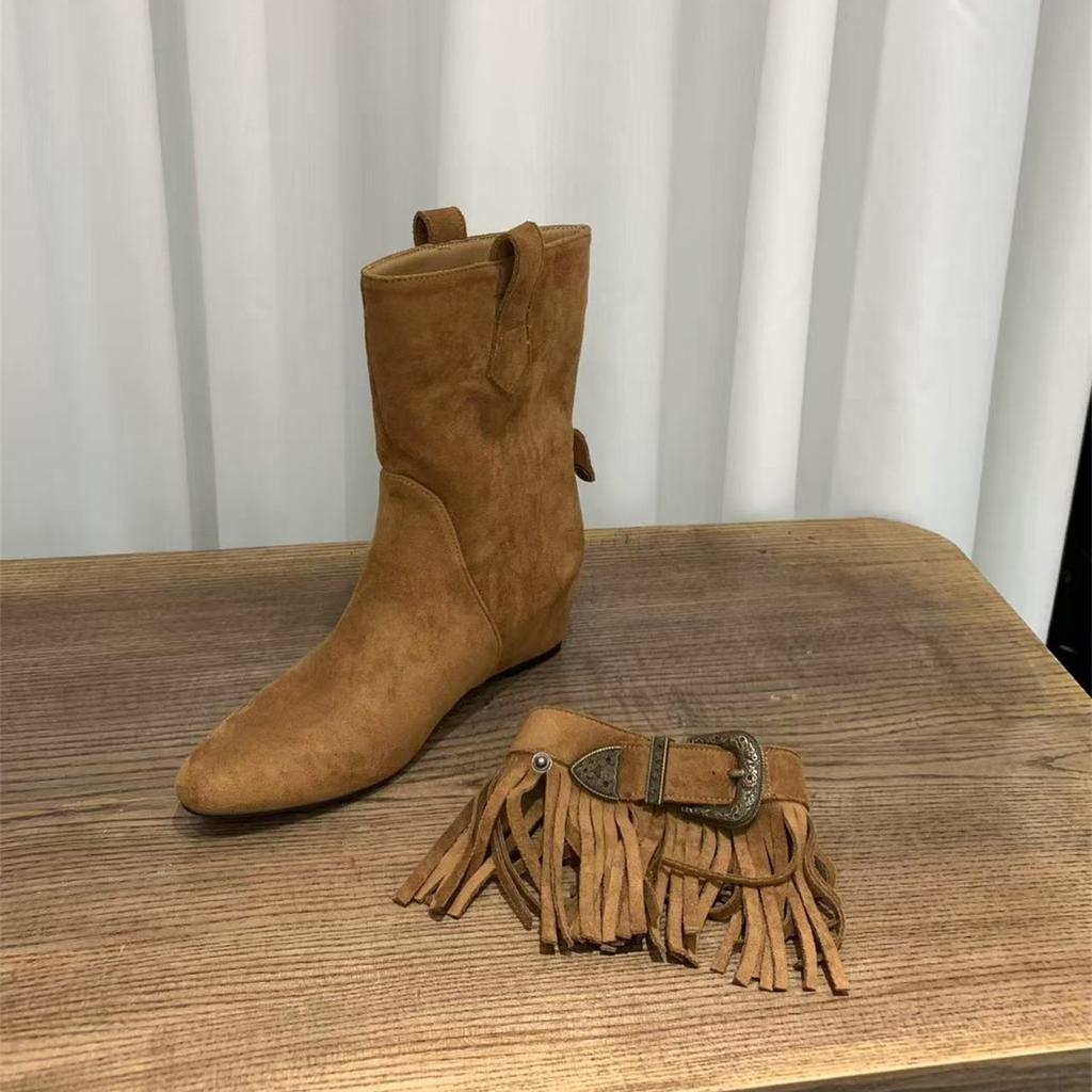 Inner heightening fringed suede Martin boots women's boots 2025 spring and autumn pointed head with skirt western thin boots short boots