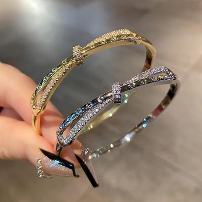 Módní a jednoduchý náramek s mašlí s mikro vsazeným zirkonem, s pocitem luxusu, vynikající a lehký luxus