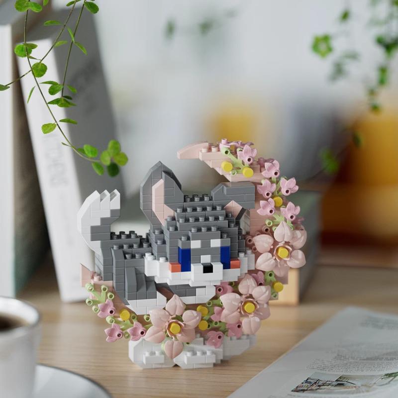 Secret Garden Flower Building Blocks: Rose & Carnation Potted Plant Toy - Perfect for Children's Play and Teacher's Day Gifts