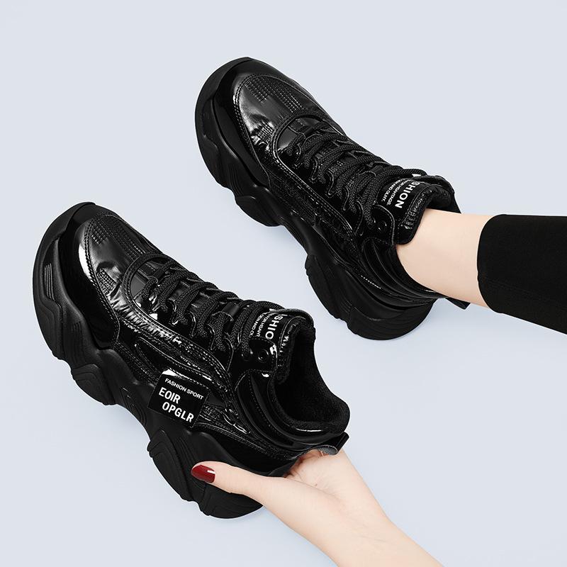 (Broken Size Does Not Make Up) Black Sneakers for Women's Autumn and Winter Running Shock Absorption, Light and Showing Feet, Small and Old Models