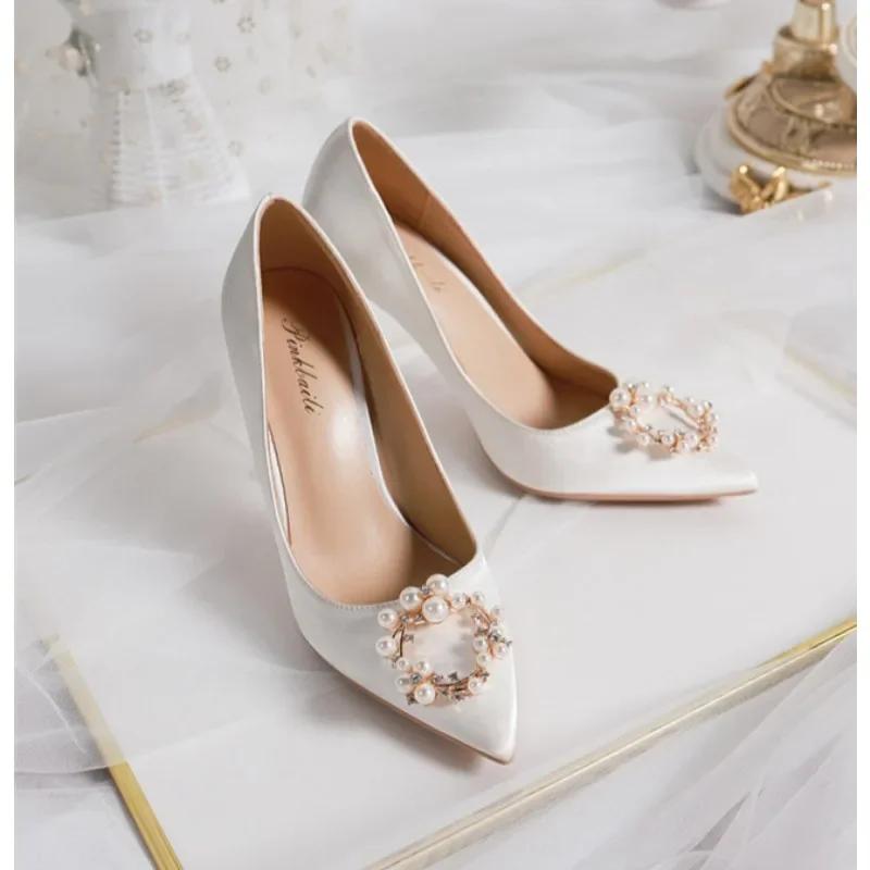 

Роскошные женские туфли-лодочки на высоком каблуке белого, красного и черного цвета 2025 года, стильные туфли-лодочки, дизайнерские свадебные туфли для подружек невесты, модельные туфли 34 бежевый