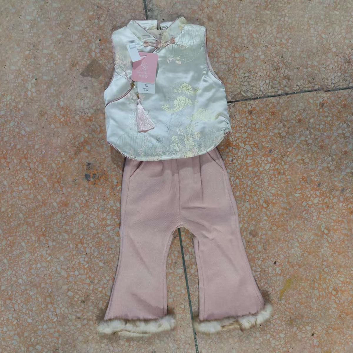 

Girls Winter 2025 Chinese-Style Fleece-Lined Vest & Flared Pants Two-Piece Set 120 cm