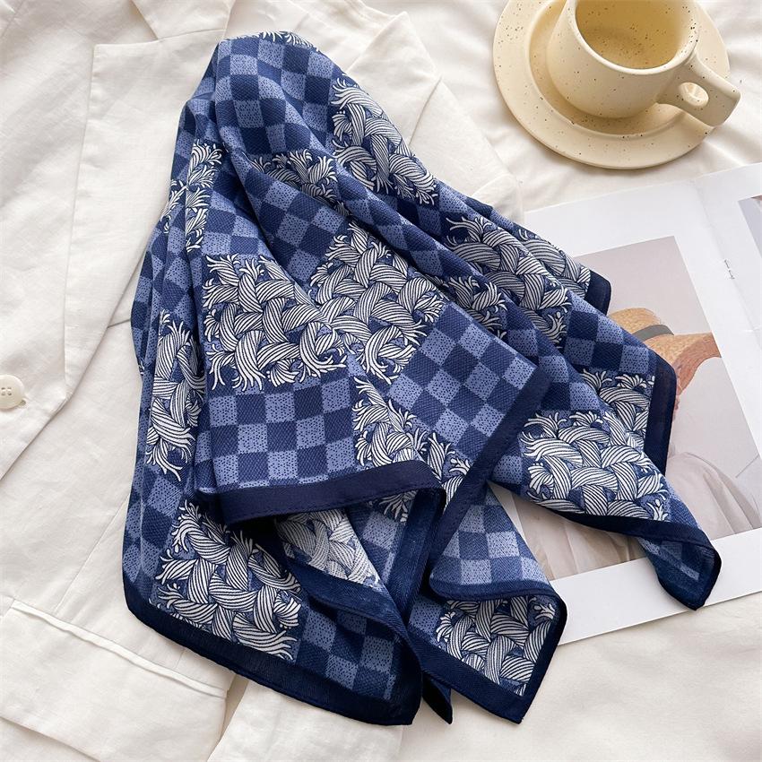 Korean Version of Qiandongge Silk Scarf, Thin Small Square Scarf, Luxury Temperament Herringbone Pattern Headscarf, Imitation Velvet Shawl, Scarf.