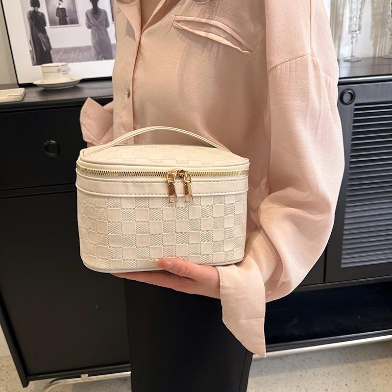 Fashion Checkered Makeup Bag Portable Cosmetic Storage Bag Women Large Capacity Brushes Storage Bag Cute Travel Toiletry Bag