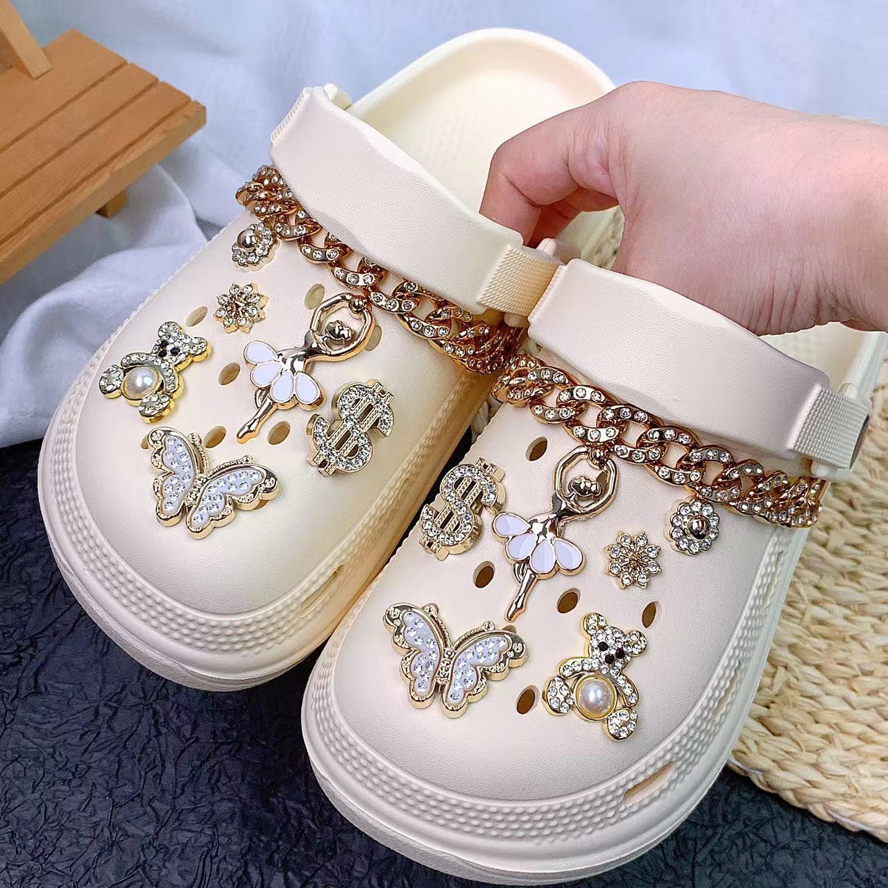 

Новые туфли с дырочками женский костюм танцующей девушки летняя мода маффин удобные туфли с дырочками 40-41 абрикосовый