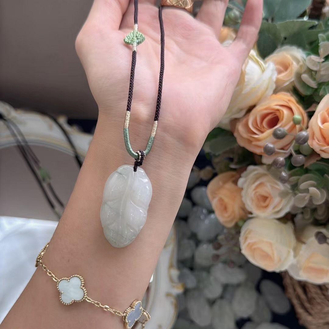 Tianshan Green Jade Gourd Pendant Necklace for Women - Chinese Style Chalcedony Clavicle Chain with Woven Rope.