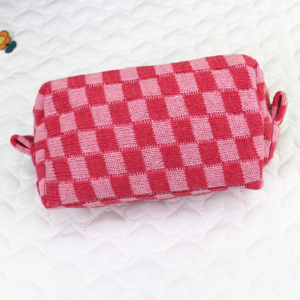 Ins-Style Plaid Knit Makeup Bag - Large Capacity Contrasting Yarn Pencil Case