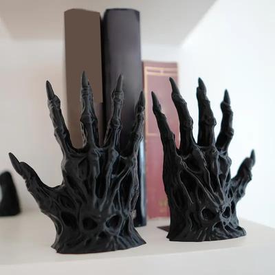 1/2Pcs Black Witch Hand Book Holders Gothic Book Ends 3D Printed Horror Monster Non Skid Book Holder Stopper Desktop Decor