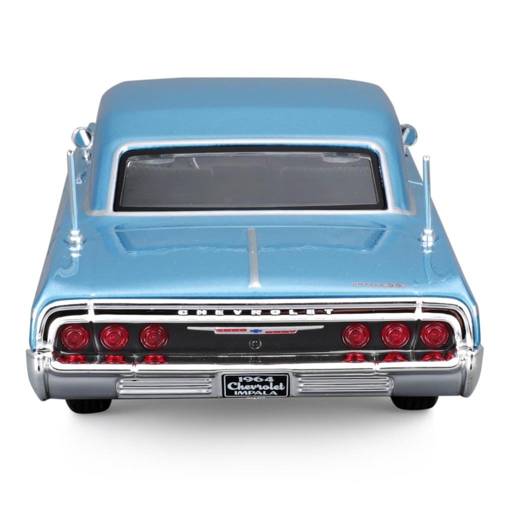 Maisto 1/24 scale diecast model of the 1964 Chevrolet Impala in Blue (32908)