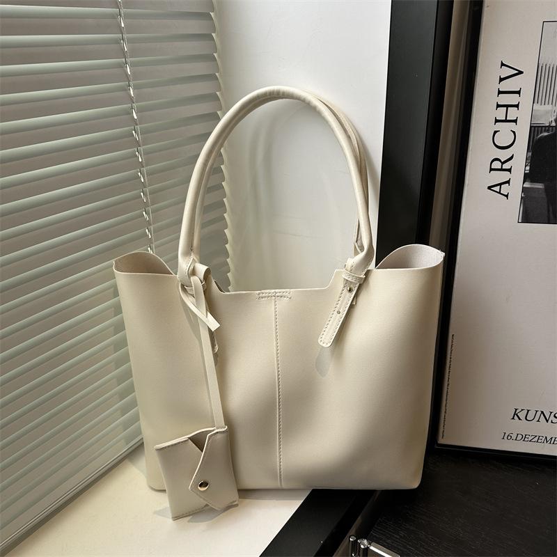 Large-capacity bag women's spring high-value new simple casual shoulder bag high-end texture tote bag