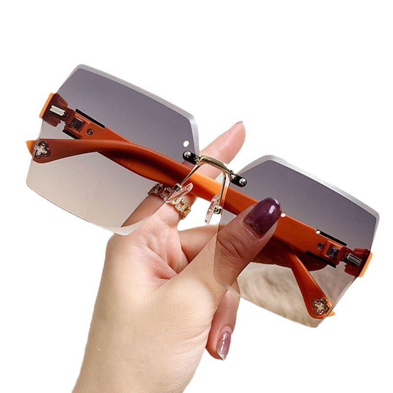 2024 High-End Women's Anti-UV Sunglasses for Driving - Stylish Big Face Slimming Design