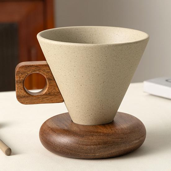 Vintage Kahve Kupası Seramik Konik Kupa Ahşap Saplı ve Tabaklı Stabil Çay Kupası Çay ve Kahve Severler İçin Eşsiz Hediye